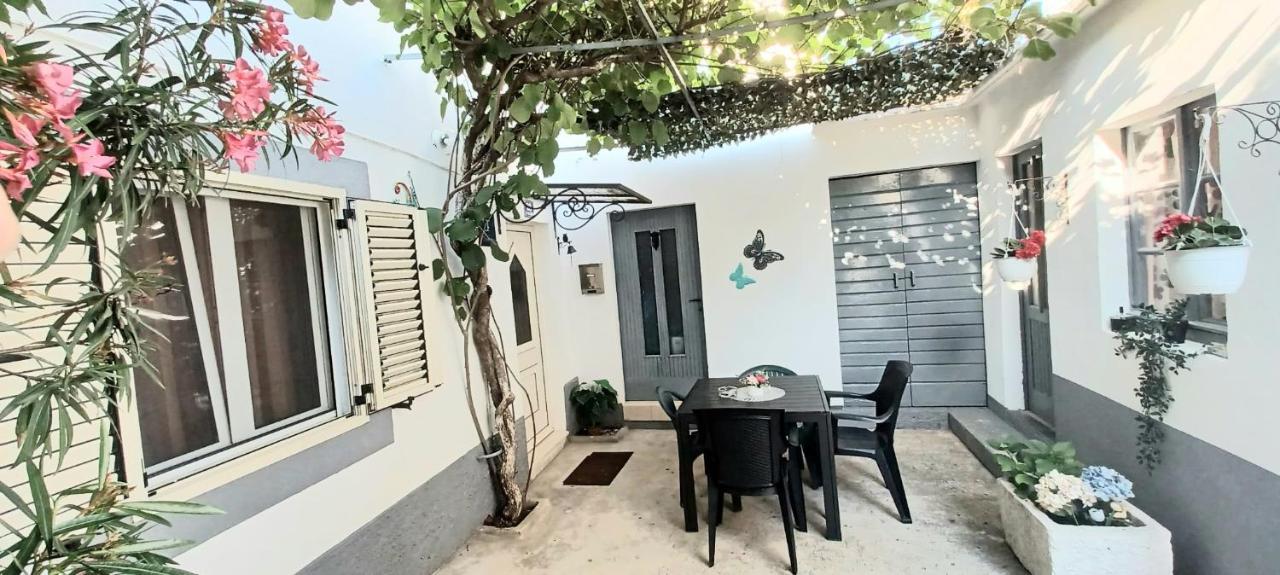 Apartman Perina Trogir Exteriör bild