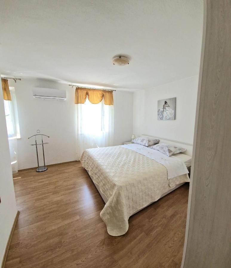 Apartman Perina Trogir Exteriör bild
