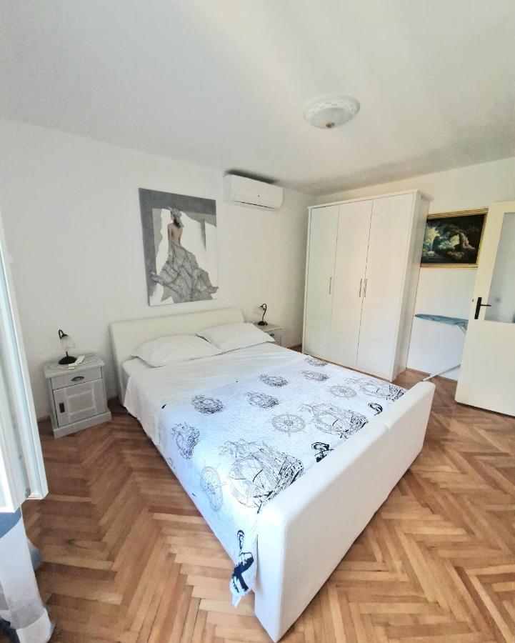 Apartman Perina Trogir Exteriör bild