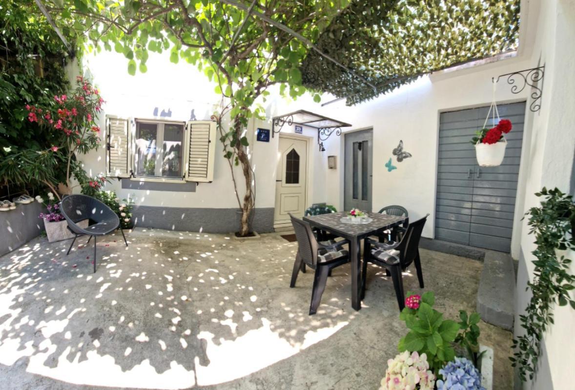 Apartman Perina Trogir Exteriör bild